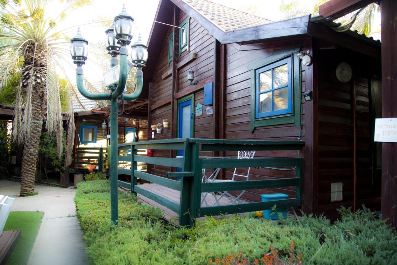 Family Cabin Menaẖemya Eksteriør billede