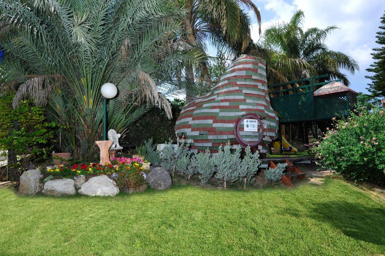 Family Cabin Menaẖemya Eksteriør billede