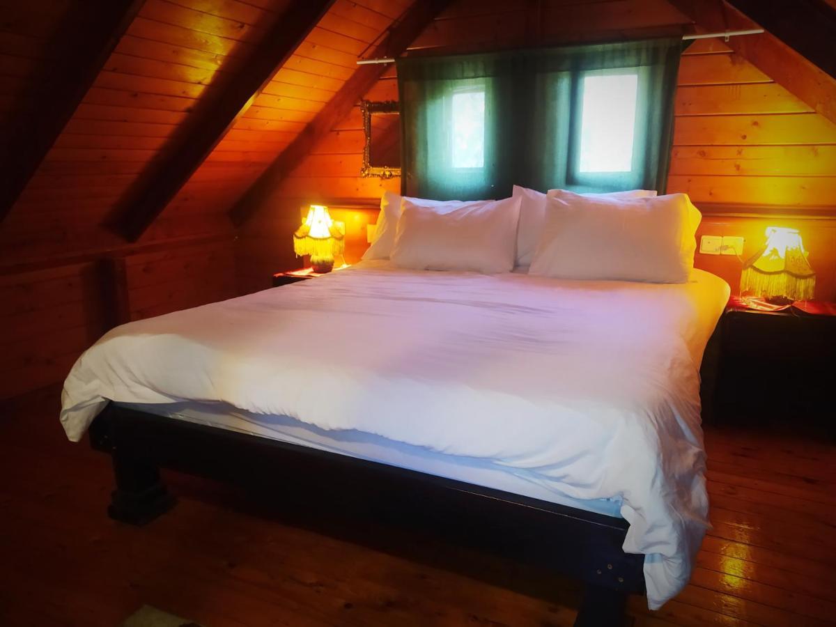 Family Cabin Menaẖemya Eksteriør billede