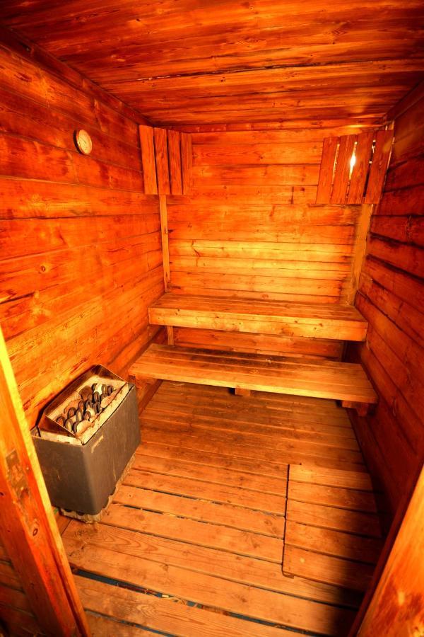 Family Cabin Menaẖemya Eksteriør billede