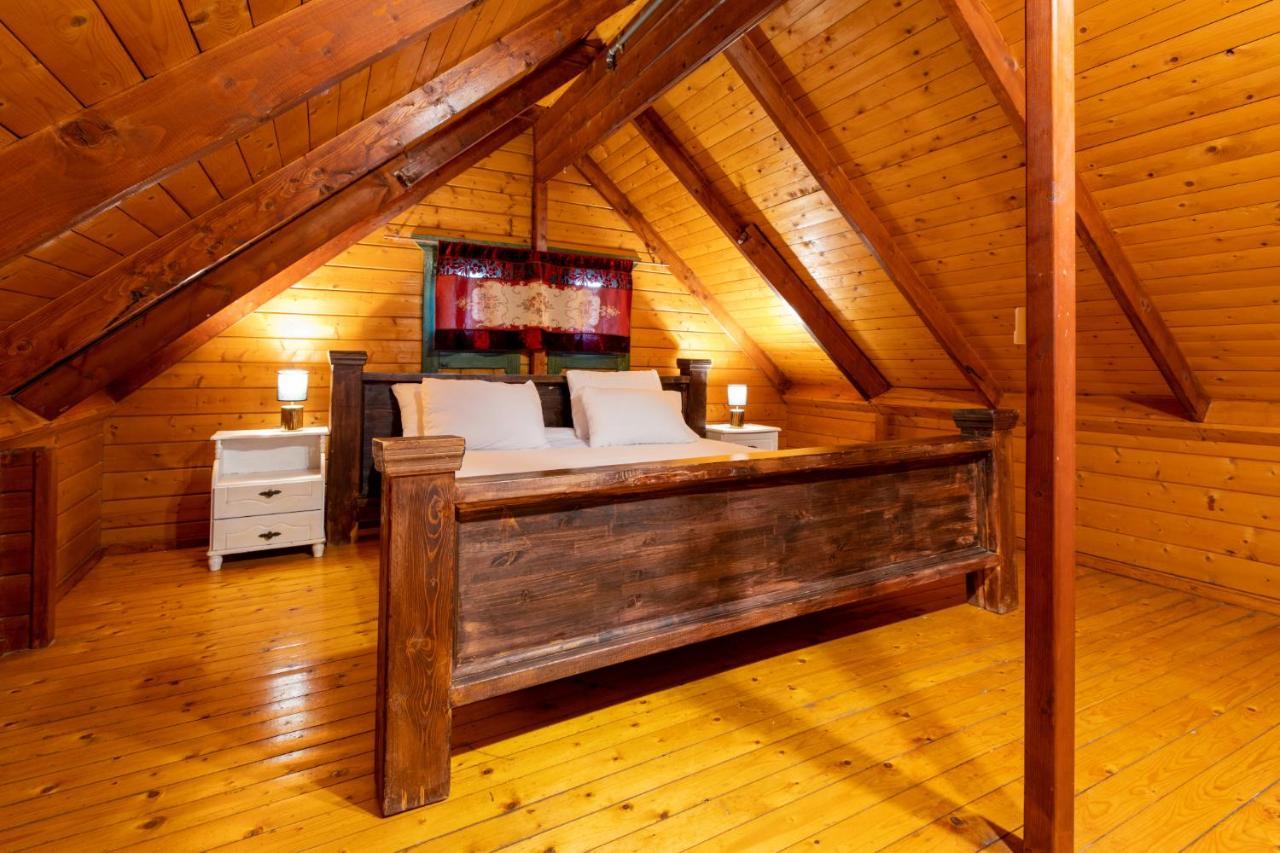 Family Cabin Menaẖemya Eksteriør billede