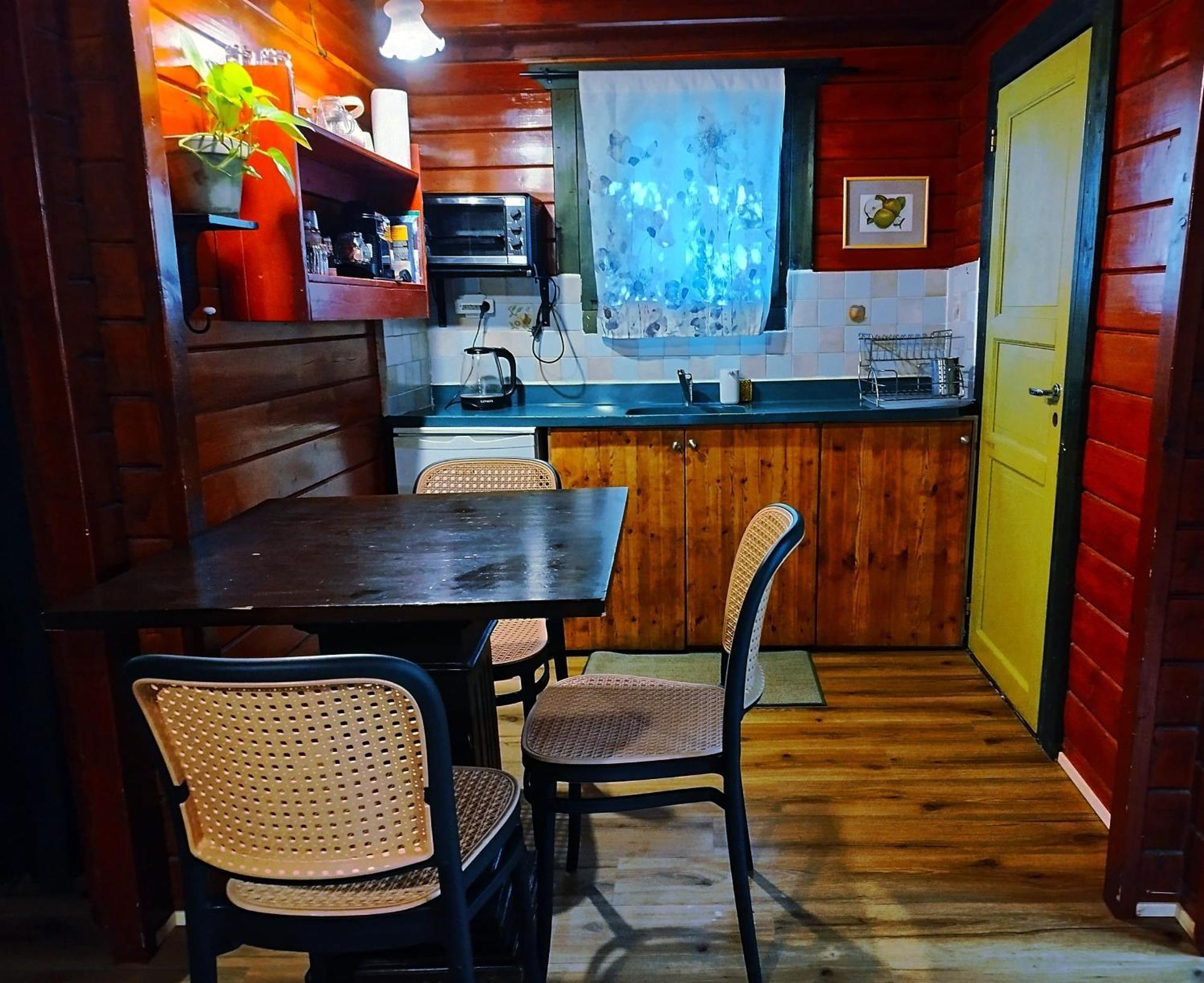 Family Cabin Menaẖemya Eksteriør billede